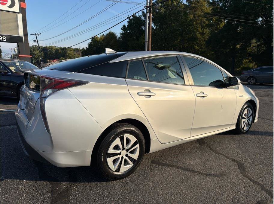 Used 2016 Toyota Prius Two FWD image 6
