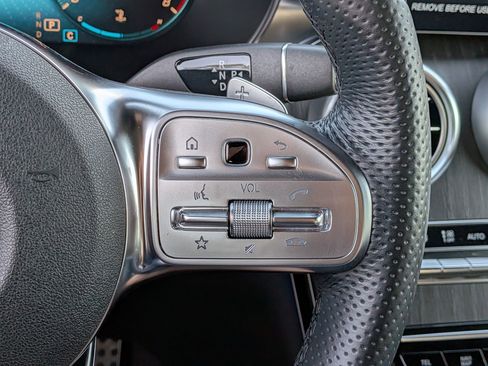 Used 2022 Mercedes-Benz GLC 300 4MATIC image 16