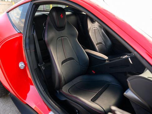 Used 2021 Ferrari Roma image 94