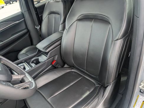 Used 2024 Jeep Grand Cherokee L Limited w/ Luxury Tech Group II image 9