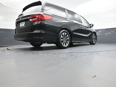 Certified 2024 Honda Odyssey EX-L image 32