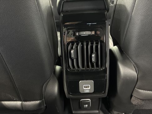 Certified 2024 Jeep Compass Limited AWD/4WD image 16