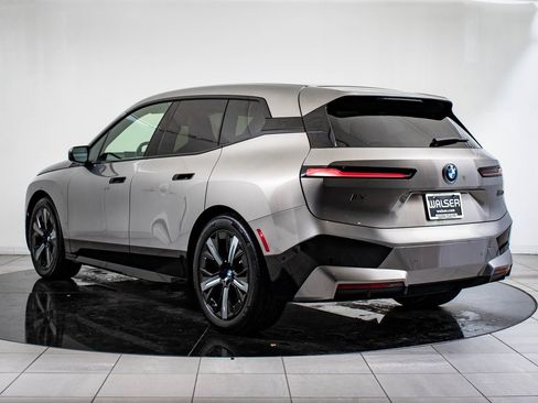 Used 2023 BMW iX M60 image 11