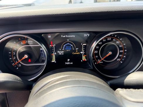 Used 2023 Jeep Wrangler Sport AWD/4WD image 18
