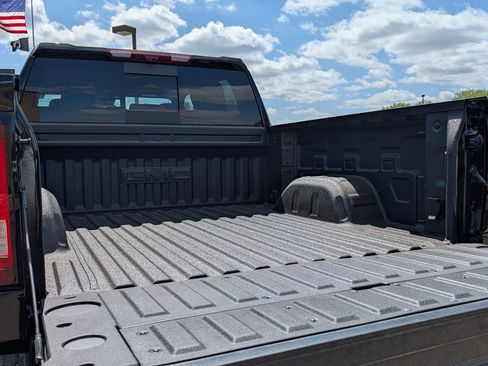 New 2026 GMC Sierra 1500 AT4X AWD/4WD image 32