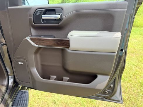 Used 2021 GMC Sierra 1500 SLT w/ SLT Premium Plus Package RWD image 30