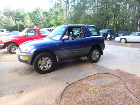 Used 1998 Toyota RAV4 2WD 2-Door image 29
