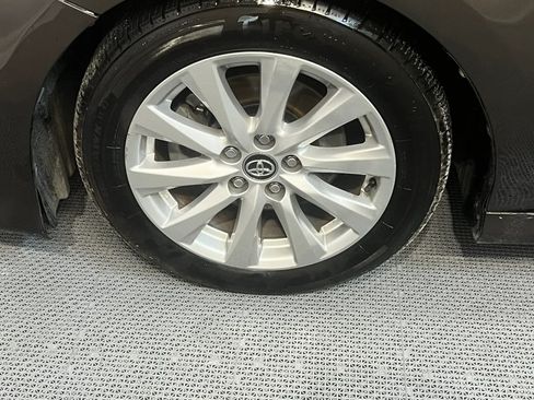 Used 2020 Toyota Camry LE FWD image 8