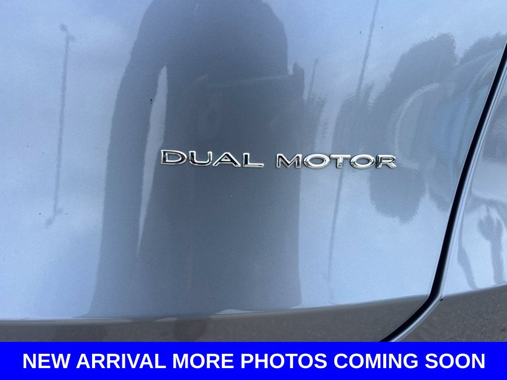 Used 2025 Tesla Model Y Long Range AWD/4WD image 5