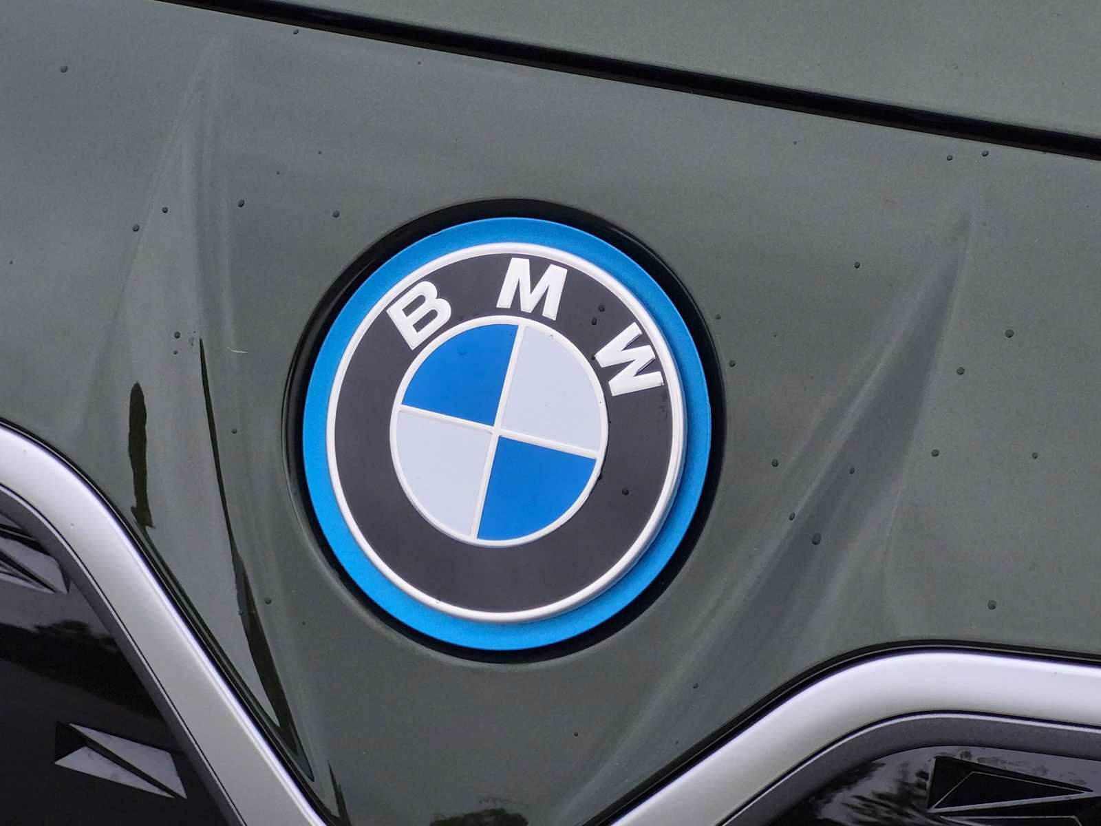 Used 2023 BMW i4 eDrive35 w/ Premium Package RWD image 11