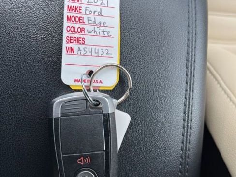 Used 2021 Ford Edge SEL w/ Cargo Accessory Package image 50