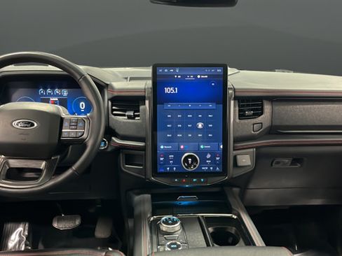 Used 2024 Ford Expedition Limited AWD/4WD image 11