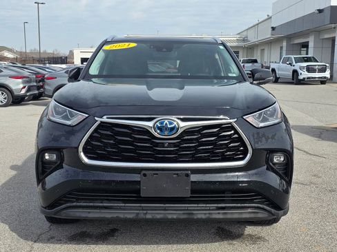 Used 2021 Toyota Highlander Limited image 2
