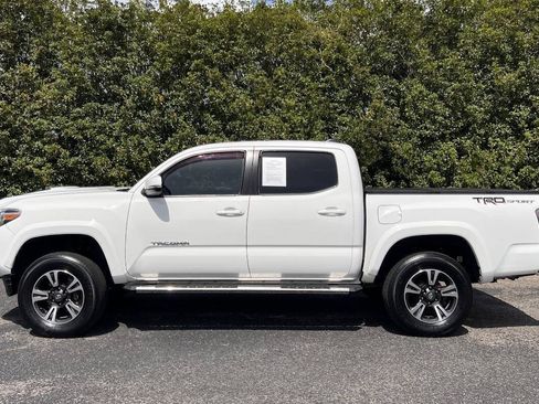 Used 2019 Toyota Tacoma TRD Sport RWD image 4