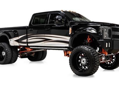 Used 2017 Ford F350 Platinum w/ Platinum Ultimate Package