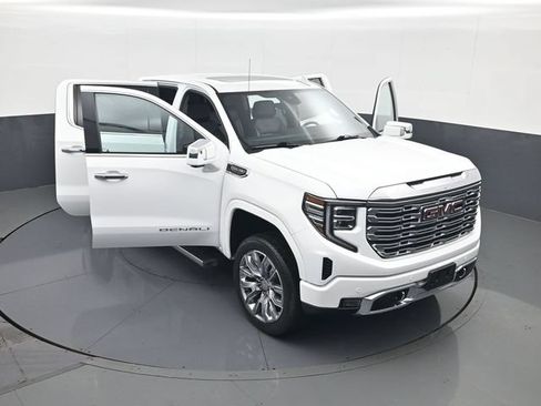 Used 2022 GMC Sierra 1500 Denali w/ Denali Reserve Package AWD/4WD image 29