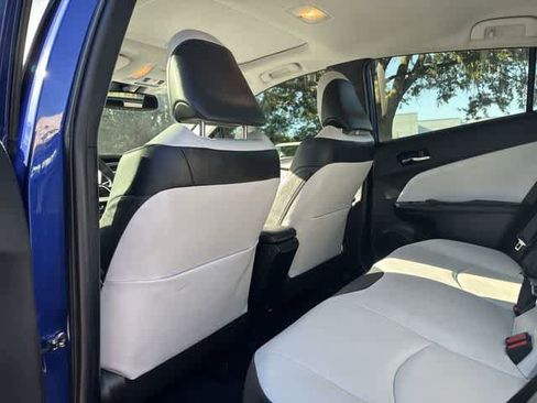 Used 2017 Toyota Prius Four w/ Advanced Technology Package FWD image 15