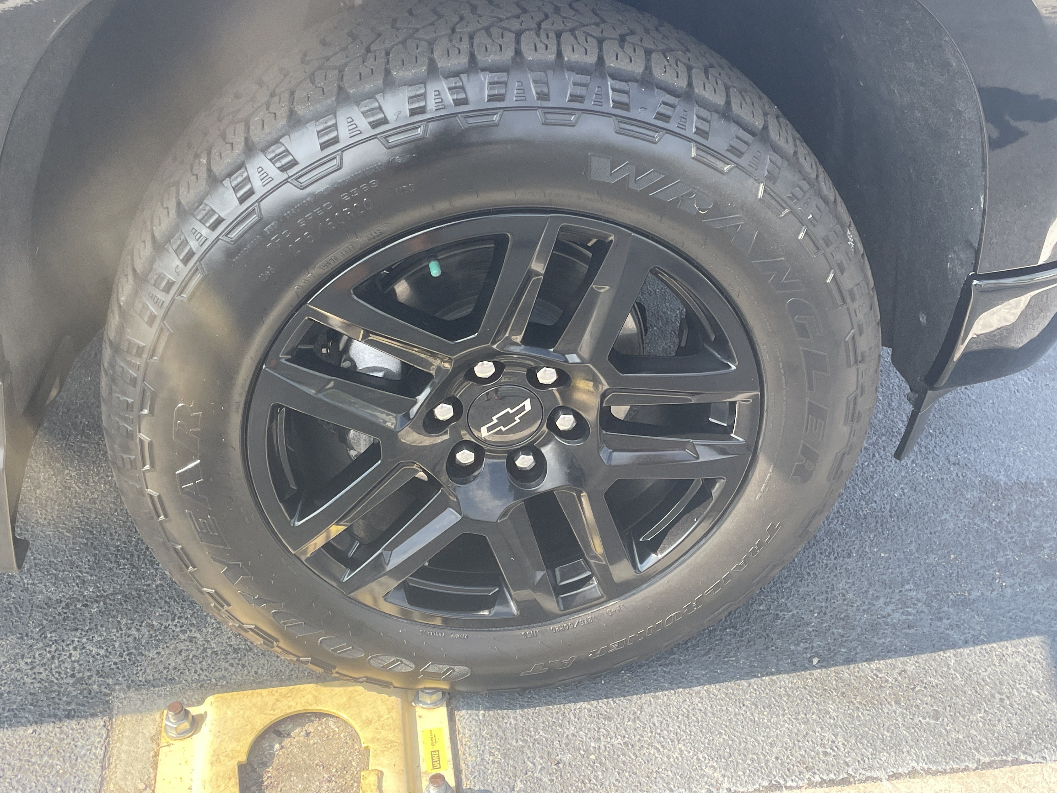 Used 2025 Chevrolet Silverado 1500 RST AWD/4WD image 15