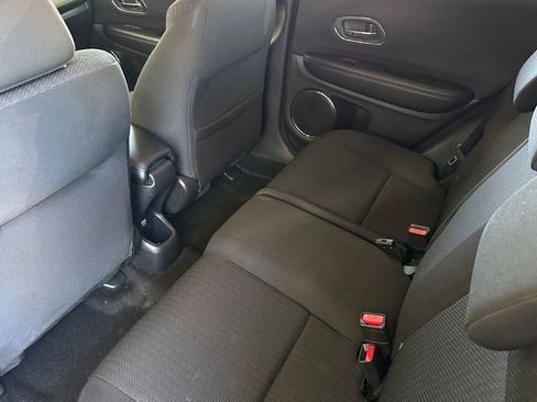 Used 2018 Honda HR-V EX image 25