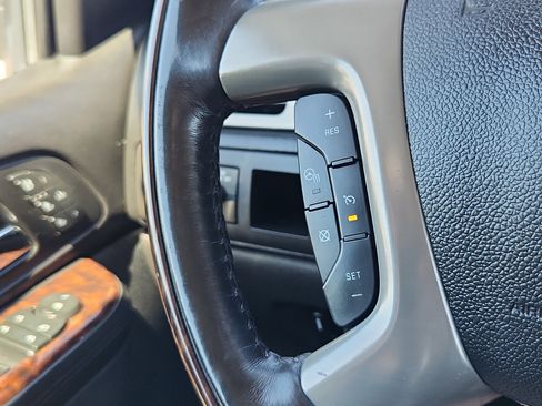 Used 2014 GMC Yukon Denali AWD/4WD image 23
