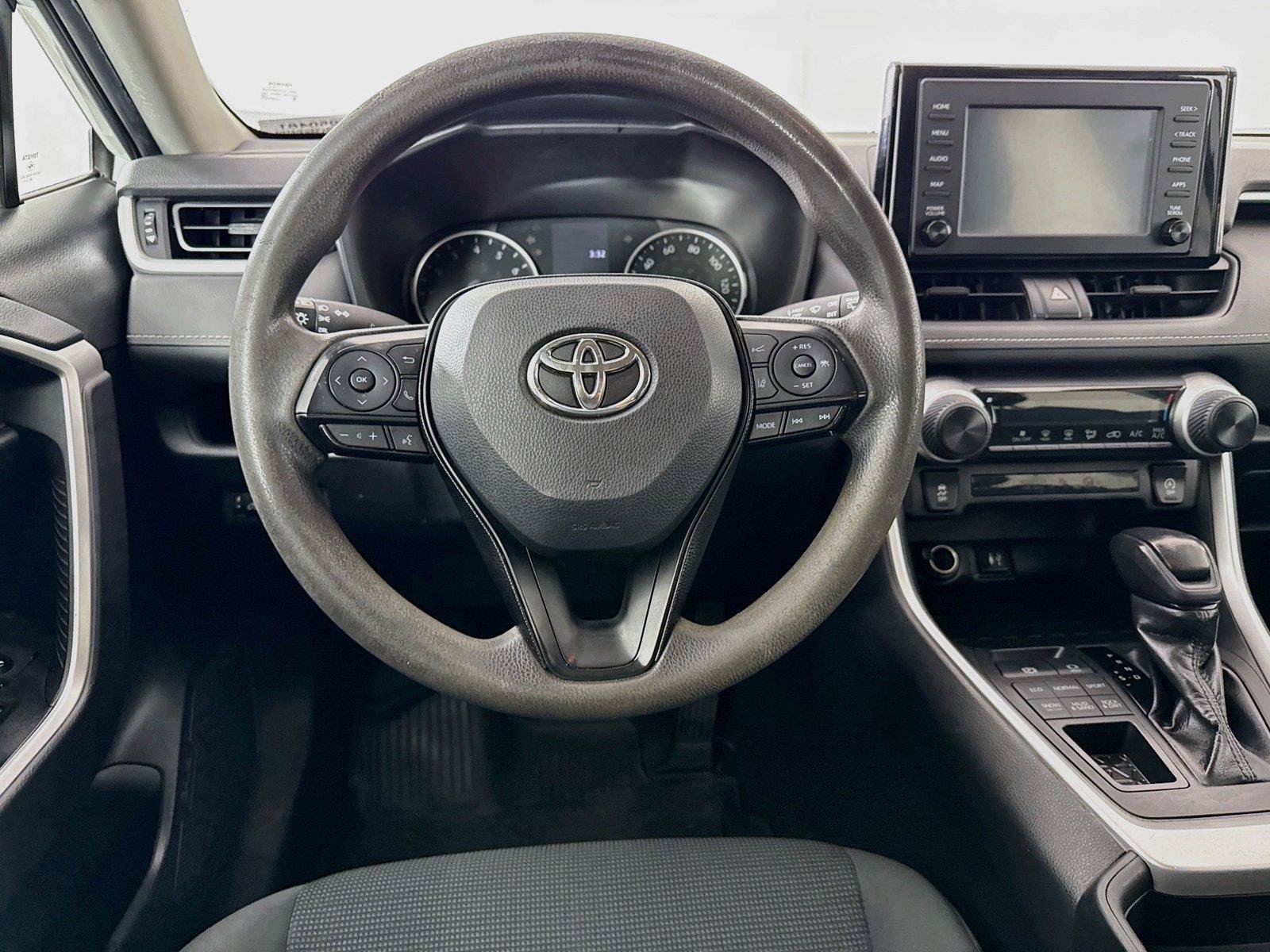 Used 2019 Toyota RAV4 LE AWD/4WD image 27