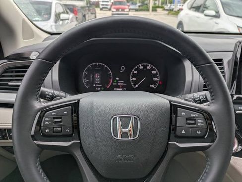 Certified 2025 Honda Odyssey Touring image 26