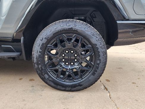 New 2026 GMC Hummer EV 2X image 59