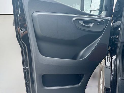 Used 2024 Mercedes-Benz Sprinter 2500 image 36