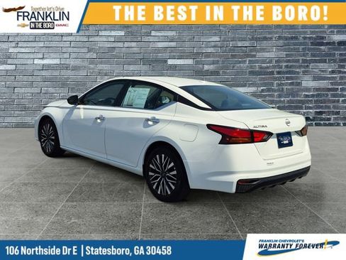 Used 2025 Nissan Altima 2.5 SV image 3