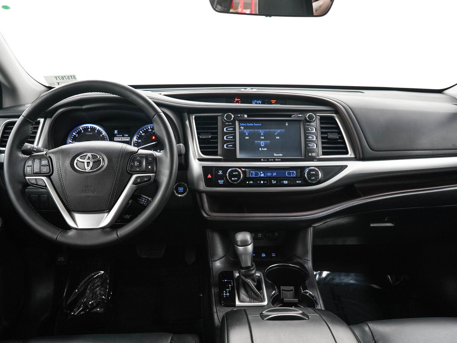 Used 2017 Toyota Highlander XLE AWD/4WD image 17