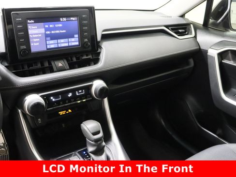 Used 2019 Toyota RAV4 LE image 15