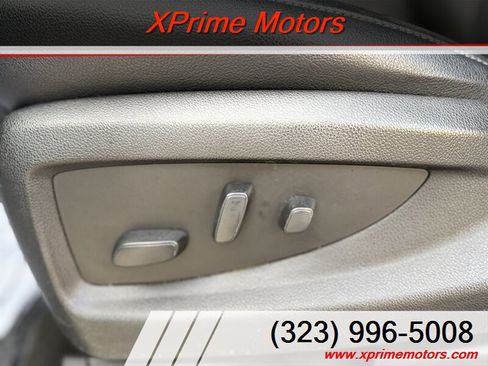 Used 2018 Chevrolet Suburban LT image 17