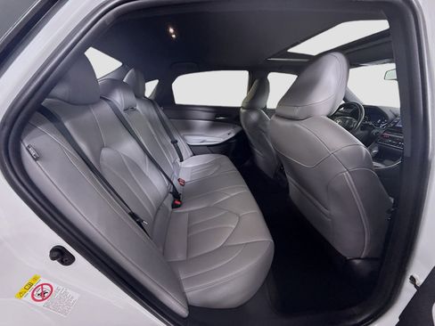 Used 2019 Toyota Avalon Limited image 27