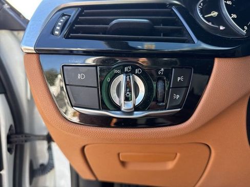 Used 2017 BMW 540i xDrive image 20