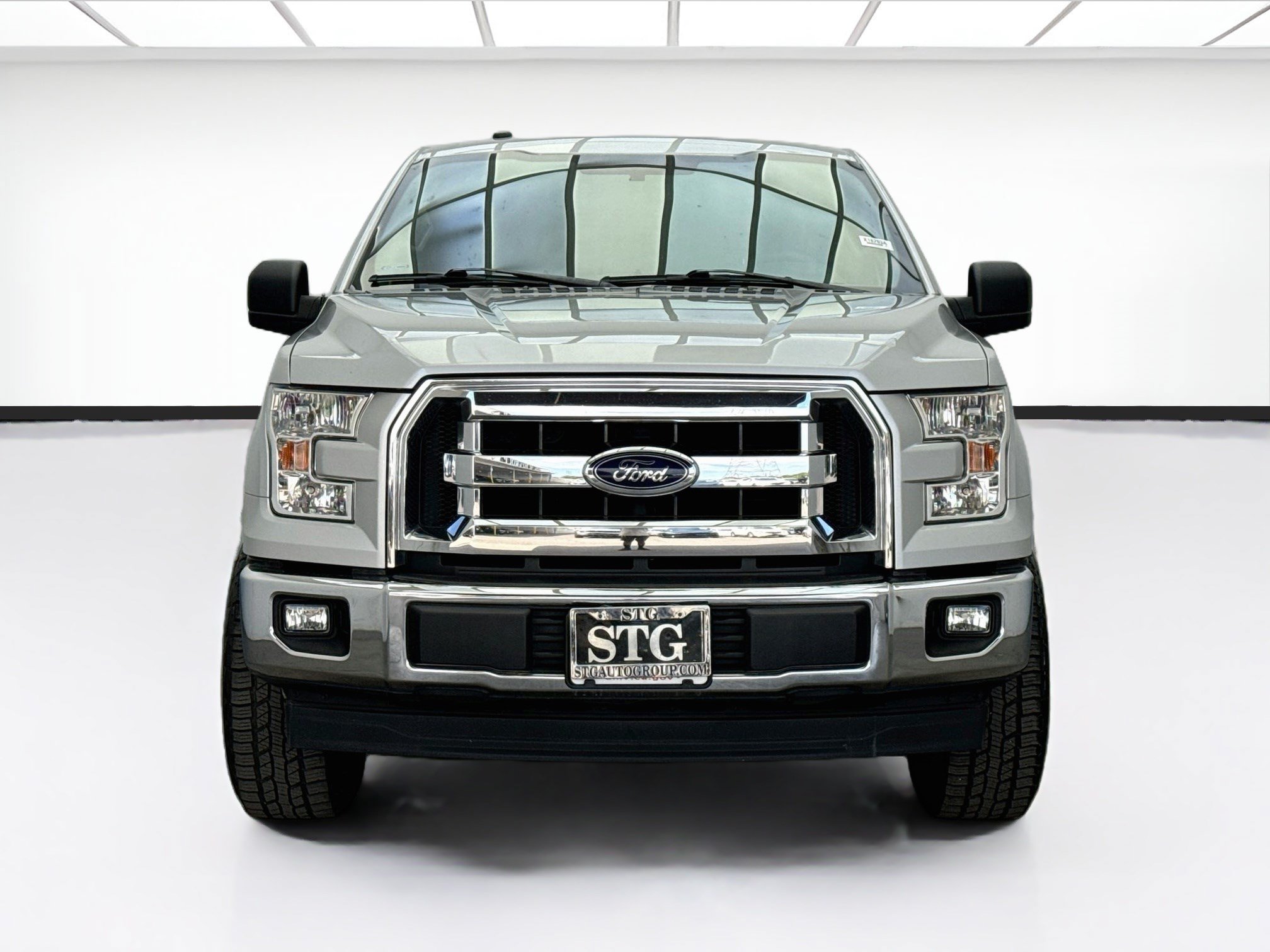 Used 2017 Ford F150 XLT RWD image 2