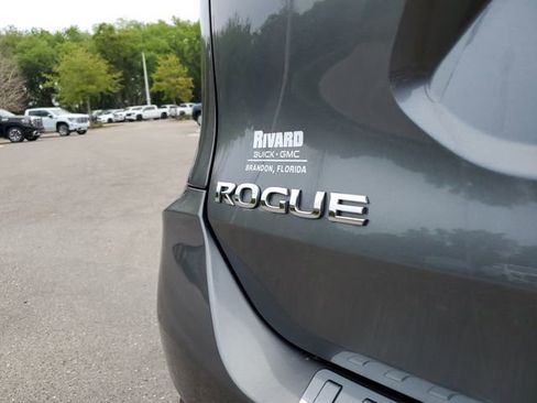 Used 2017 Nissan Rogue SV image 7