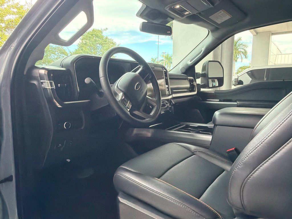 Used 2026 Ford F350 Lariat w/ FX4 Off-Road Package AWD/4WD image 2