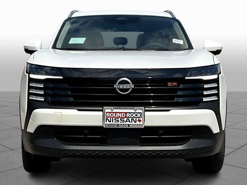 Used 2025 Nissan Kicks SR w/ SR Premium Package FWD image 3