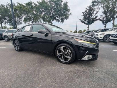 Used 2021 Hyundai Elantra SEL w/ Convenience + Premium Package