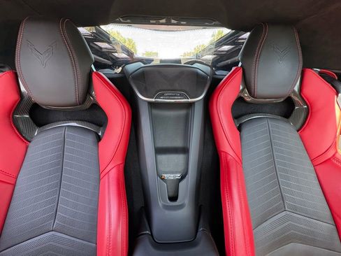 Used 2021 Chevrolet Corvette Stingray Premium Cpe w/ Z51 Performance Package RWD image 27