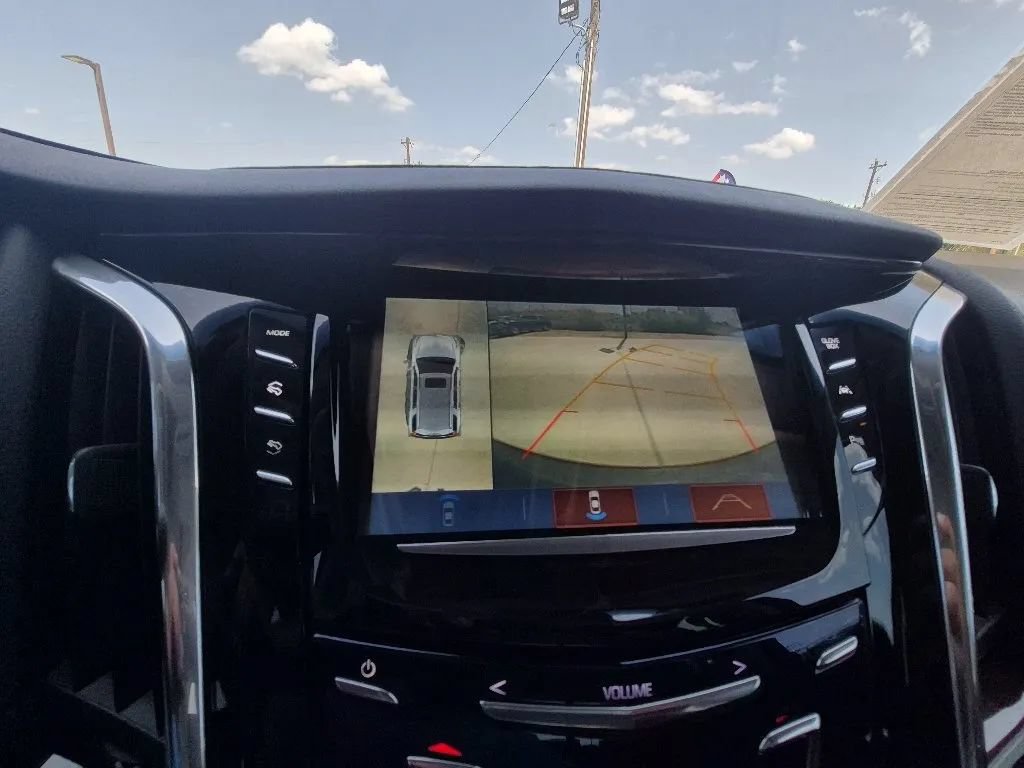 Used 2018 Cadillac Escalade Luxury RWD image 31