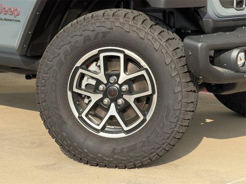 New 2025 Jeep Gladiator Rubicon image 8