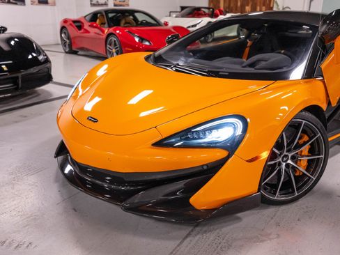Used 2019 McLaren 600LT RWD image 52