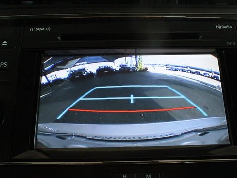 Used 2017 Toyota Avalon XLE image 34