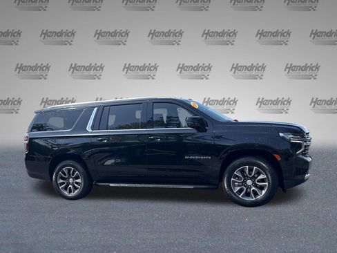 Used 2024 Chevrolet Suburban LT w/ Luxury Package image 10