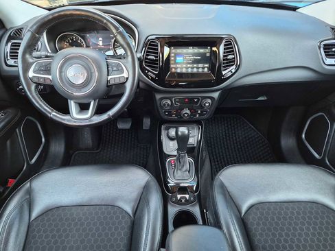 Used 2019 Jeep Compass Latitude AWD/4WD image 13