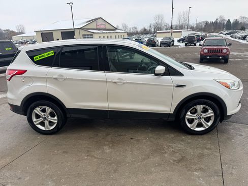 Used 2014 Ford Escape SE image 4