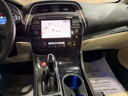 Used 2022 Nissan Maxima Platinum w/ Sport Mat Group FWD image 20
