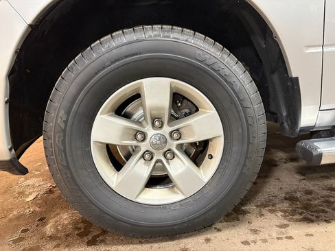 Used 2019 RAM 1500 Express image 20