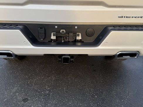 Used 2022 GMC Sierra 1500 Denali w/ Denali Premium Package image 15